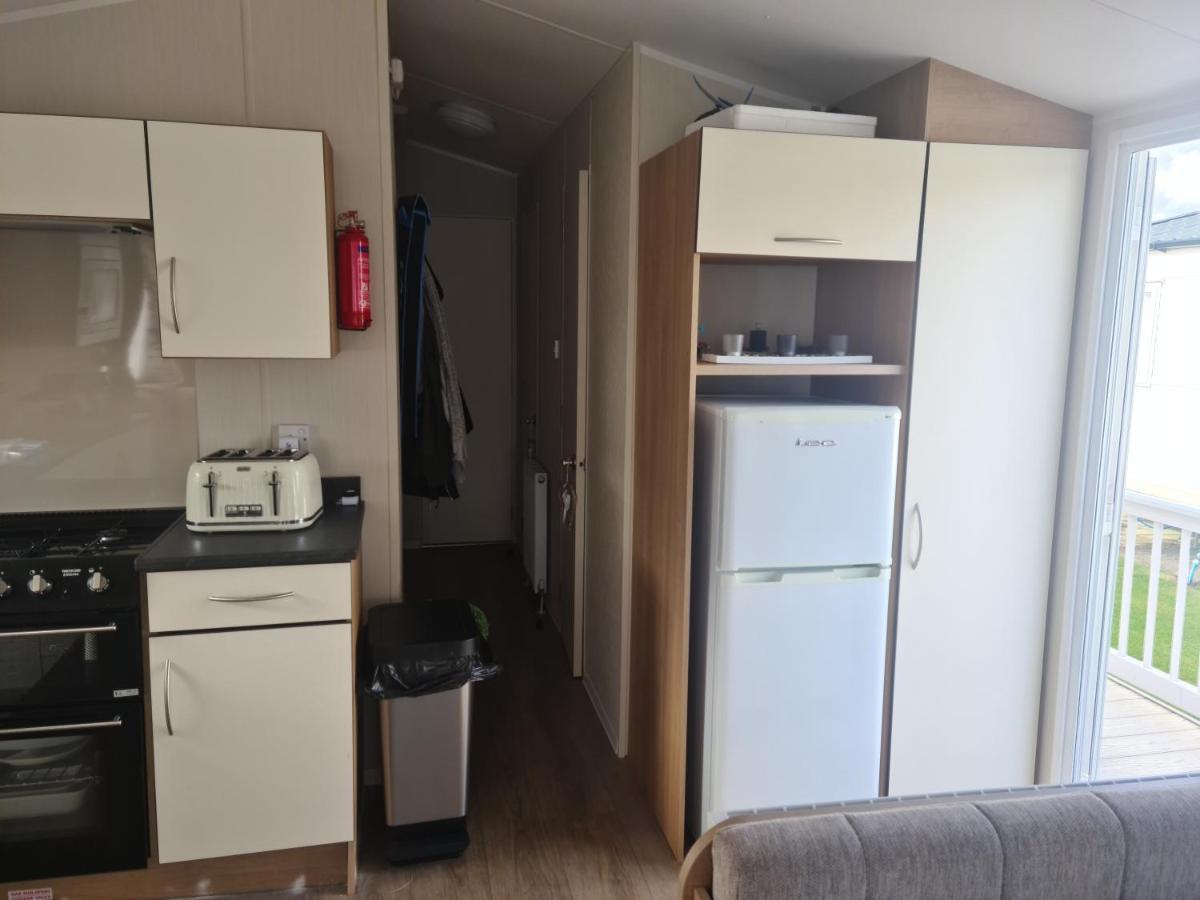 The Orchards Holiday Home แคลกตัน-ออน-ซี ภายนอก รูปภาพ